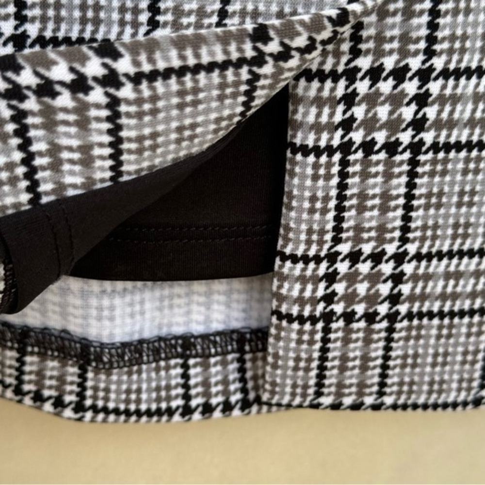 MICHAEL- Michael KORS. Skirt. Black/Grey/Taupe .S-8. Houndstooth pattern. - Picture 6 of 10